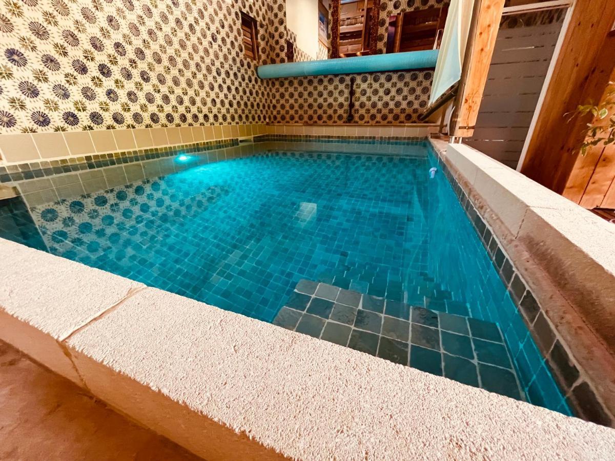 Domaine Amourella Aparthotel Lambesc Bagian luar foto