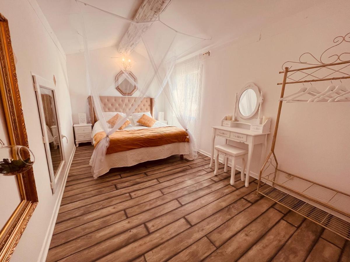 Domaine Amourella Aparthotel Lambesc Ruang foto