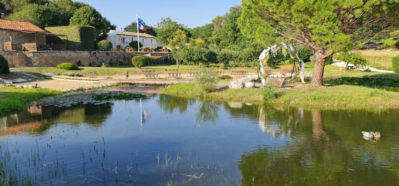 Domaine Amourella Aparthotel Lambesc Bagian luar foto