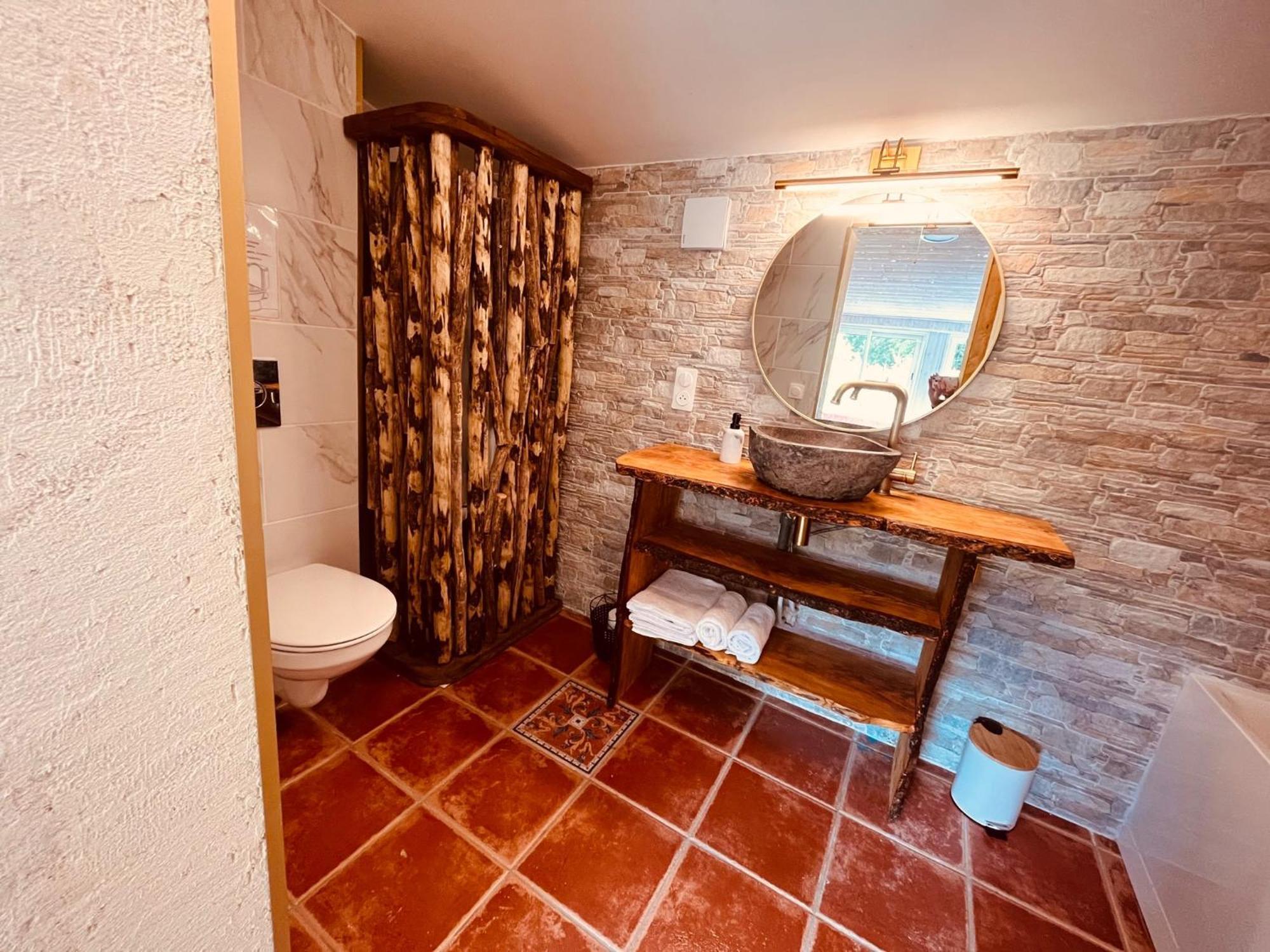 Domaine Amourella Aparthotel Lambesc Ruang foto