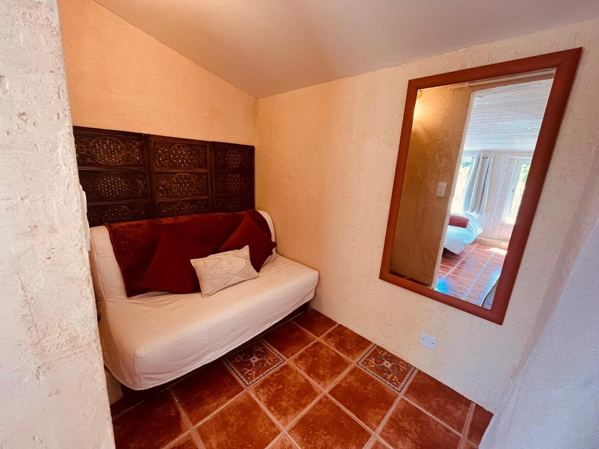 Domaine Amourella Aparthotel Lambesc Ruang foto