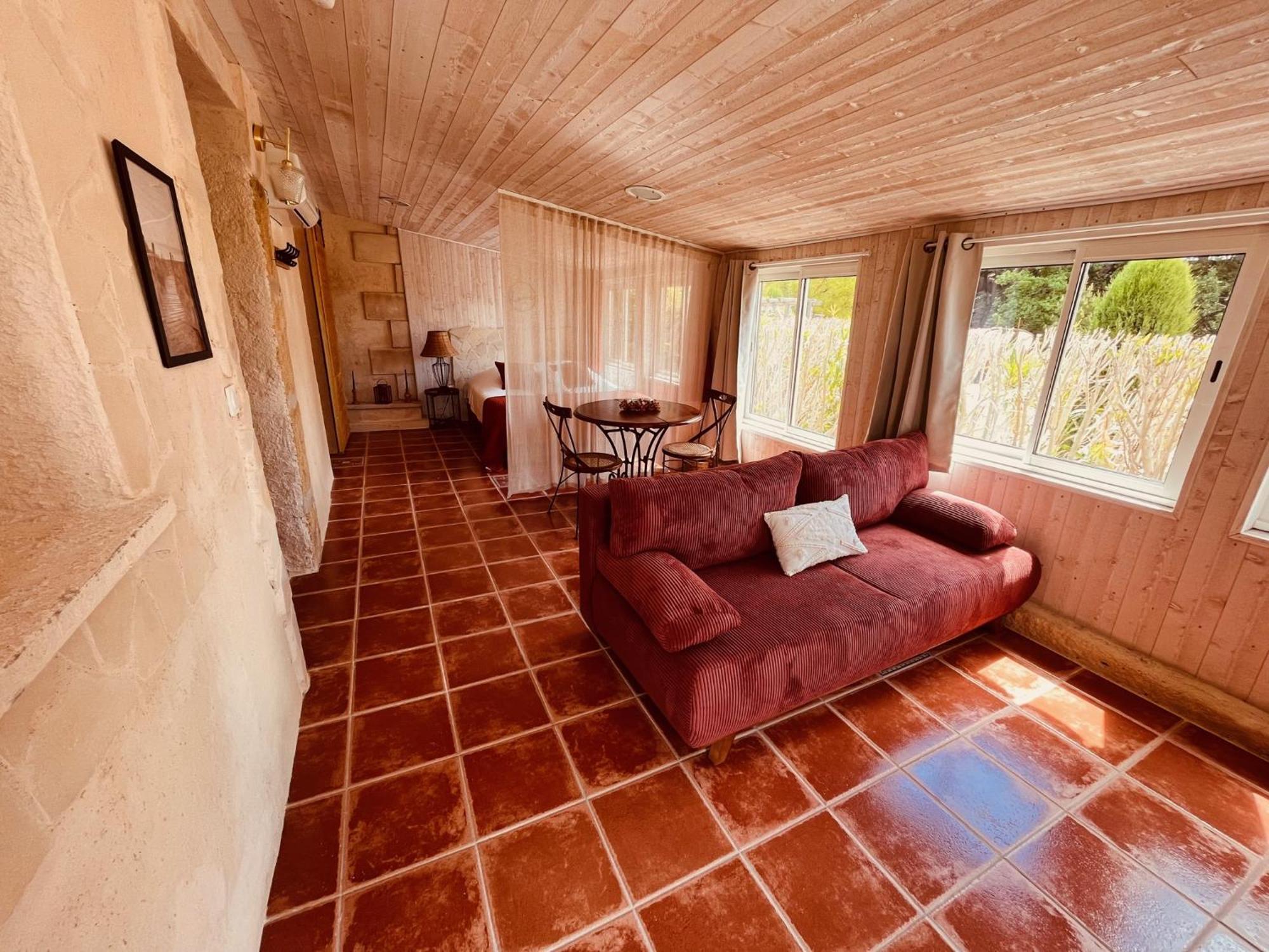 Domaine Amourella Aparthotel Lambesc Ruang foto